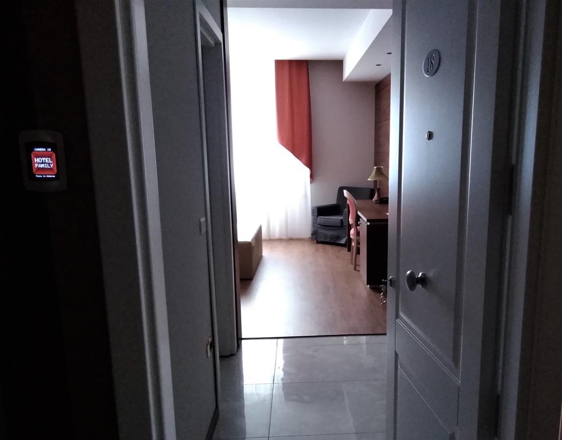 Family Center Hotel اتينا لوكانا المظهر الخارجي الصورة